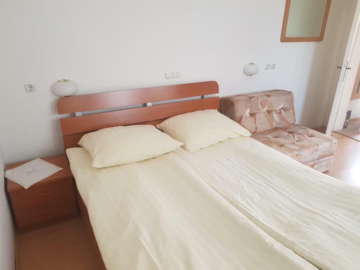 Apartment Lipar Преддвор Екстер'єр фото